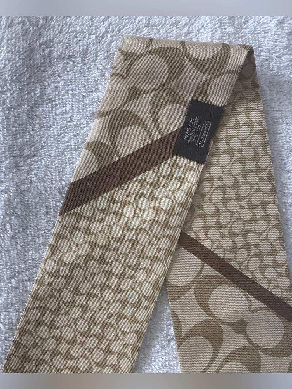 COACH Signature C 100 % Silk Skinny Brown Tan Scarf Twilly - Picture 4 of 8
